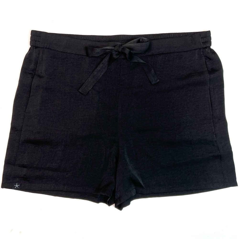 NWOT Barefoot Dreams Satin Pajama Shorts Black Size Large - Picture 5 of 11